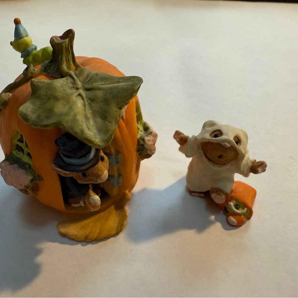 1995 Hallmark Merry Minis Halloween Pumpkin Figurine Set
